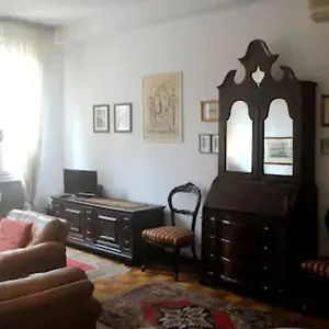 Charming Flat With Terrace Over The Canal Venise