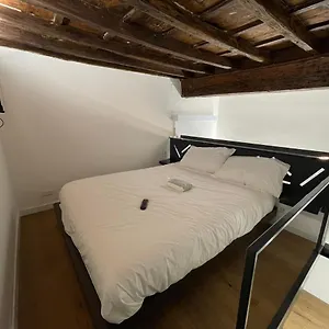 Casa Cappellari Design A Campo De' Fiori Rome