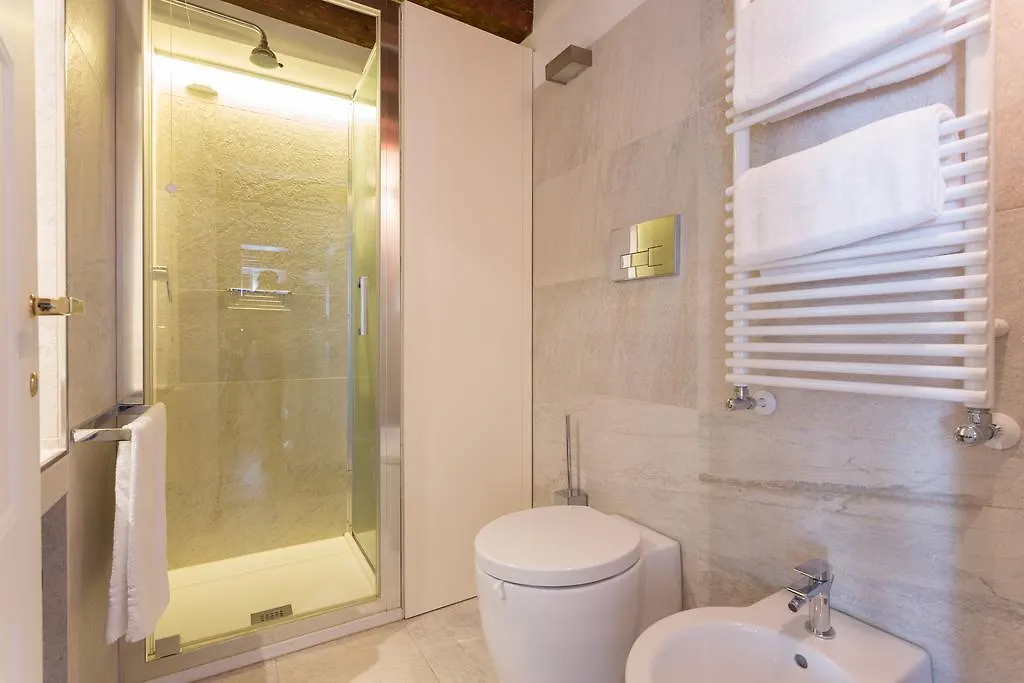 Home Venice Apartments-Rialto 1 - 2 - 3 0*,  Ιταλία